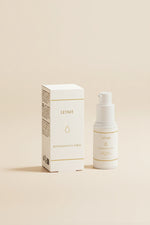 Revitalizing Eye Serum för trötta ögon i elegant förpackning, ögonserum som minskar fina linjer.