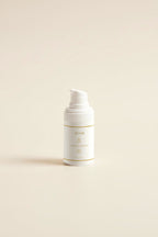 Leyme Smoothing eye cream - 15 ml för sittande behållare med pump och elegant design