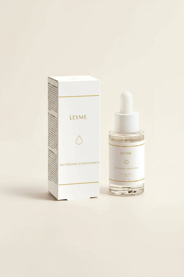 AHA peeling serum från Leyme i en elegant flaska med kartong för exfoliering och återfuktning.